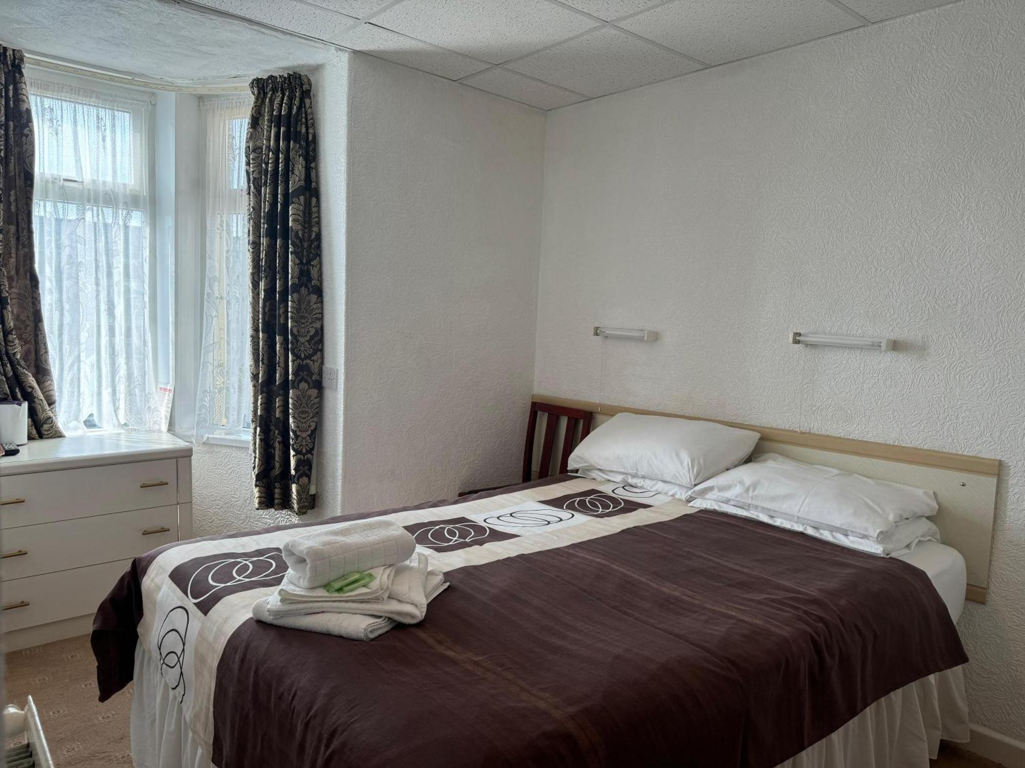 Delton Hotel Blackpool Bagian luar foto