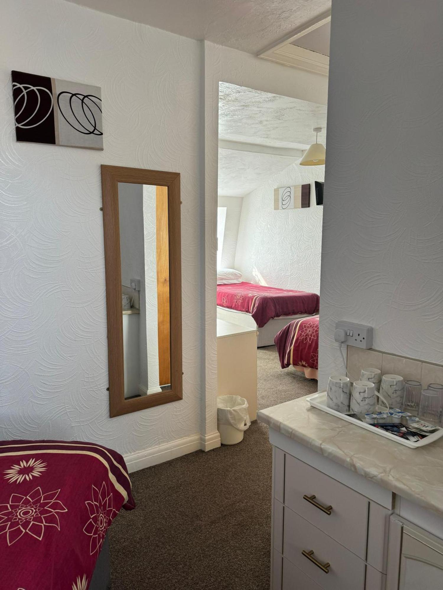 Delton Hotel Blackpool Bagian luar foto