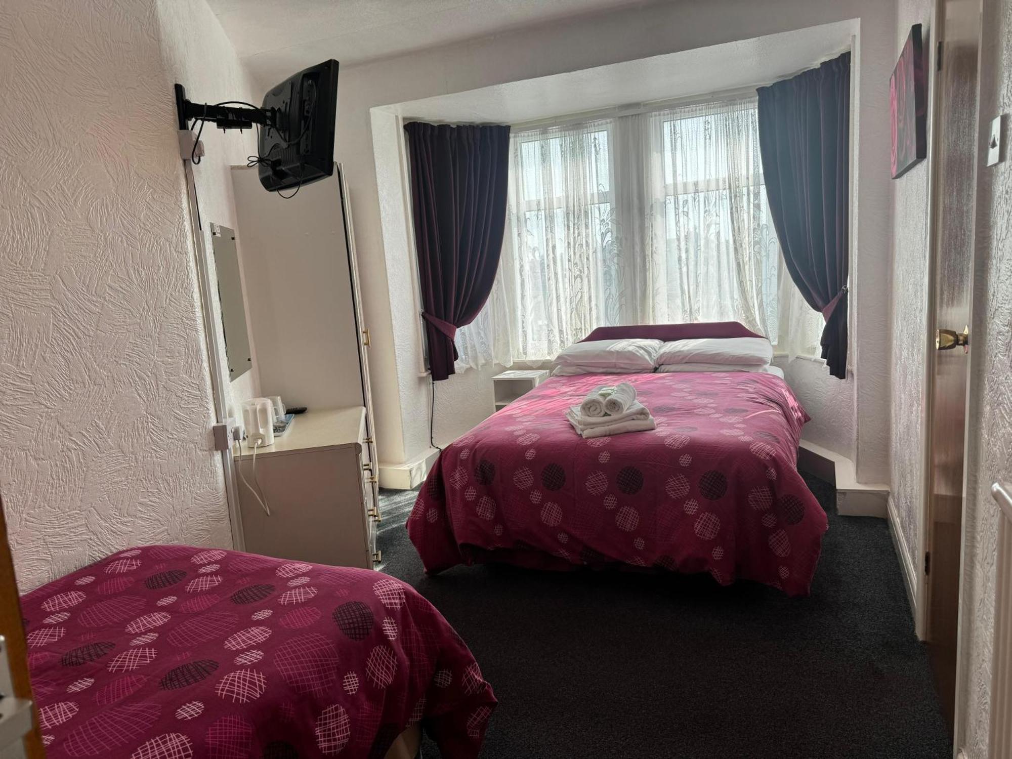 Delton Hotel Blackpool Bagian luar foto