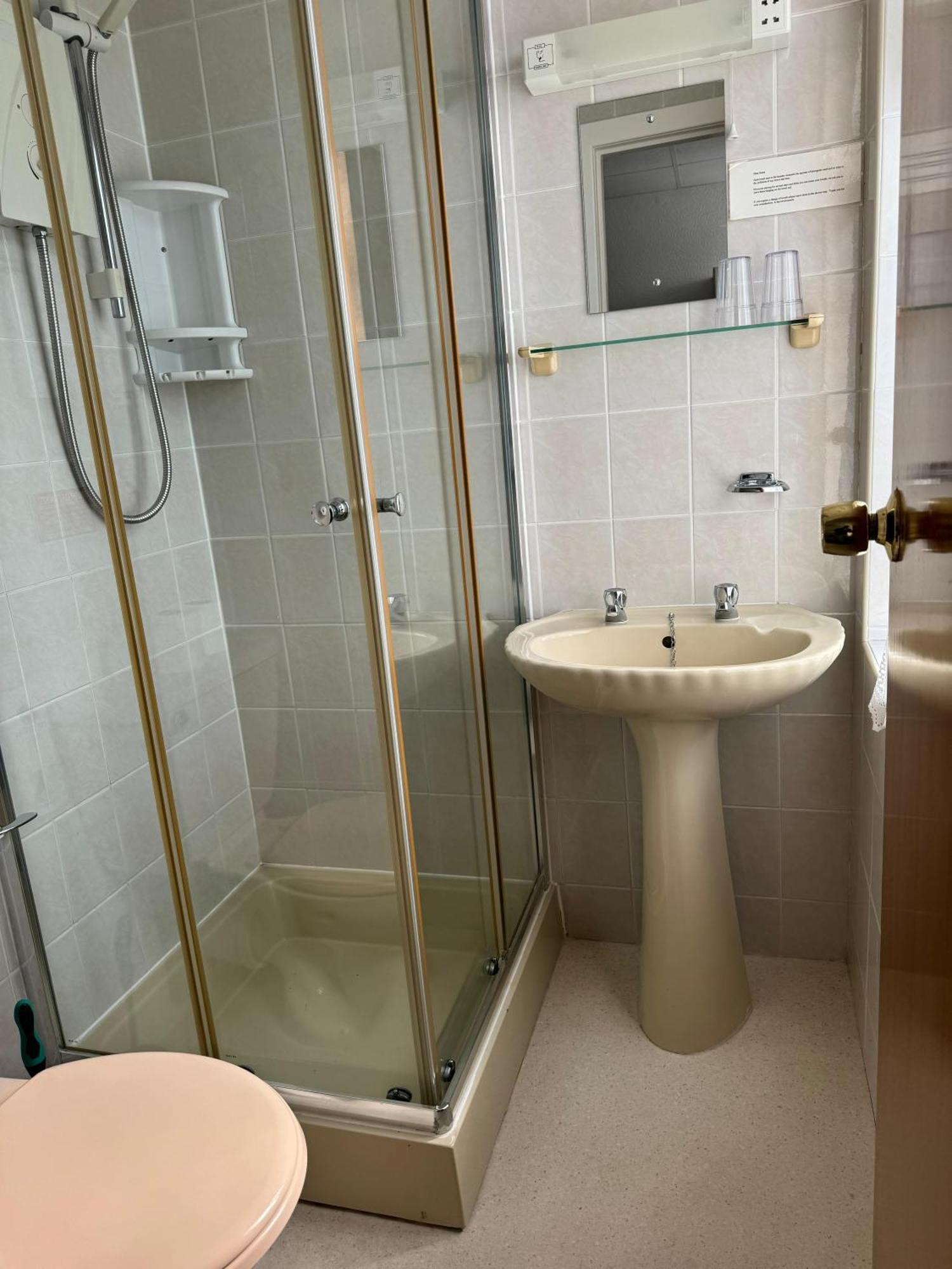 Delton Hotel Blackpool Bagian luar foto