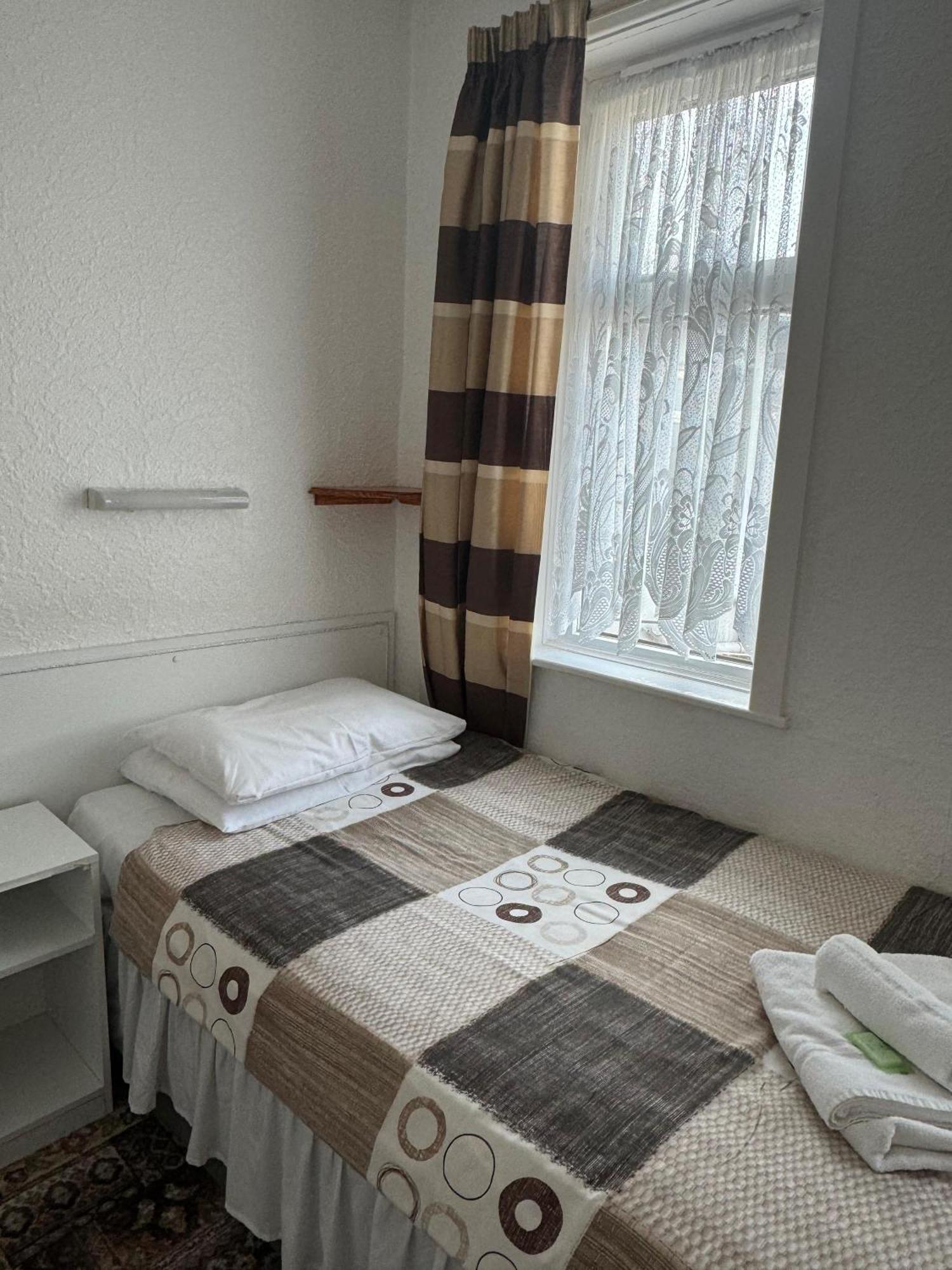 Delton Hotel Blackpool Bagian luar foto